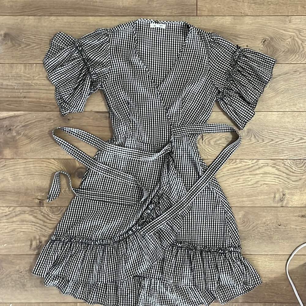 MAX STUDIO Flowy Plaid Dress 🤍🖤 XS